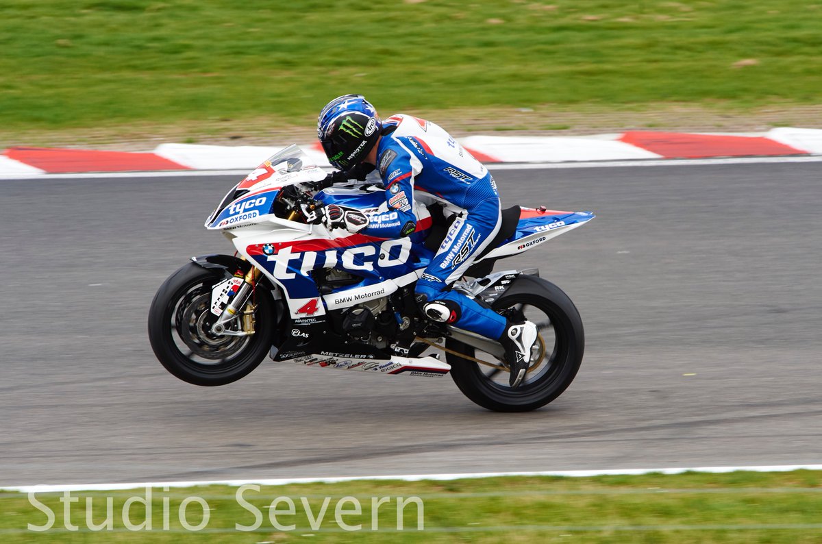Ian Hutchinson <a href="/Brands_Hatch/">Brands Hatch</a> Good luck for the IOMTT <a href="/OfficialBSB/">British Superbike Championship</a> #wheeliewednesday