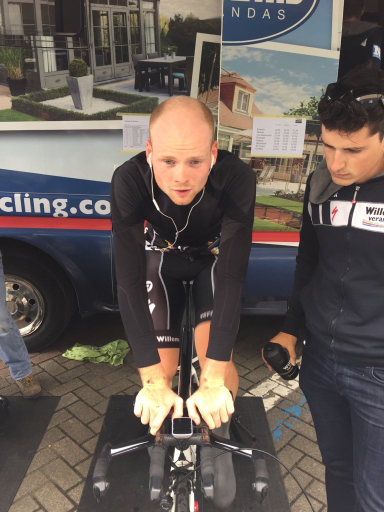 Oud_Account_WIL's tweet photo. “ @stef_vz doet zijn warming-up #baloisebelgiumtour https://t.co/rWJRhJ4BSm