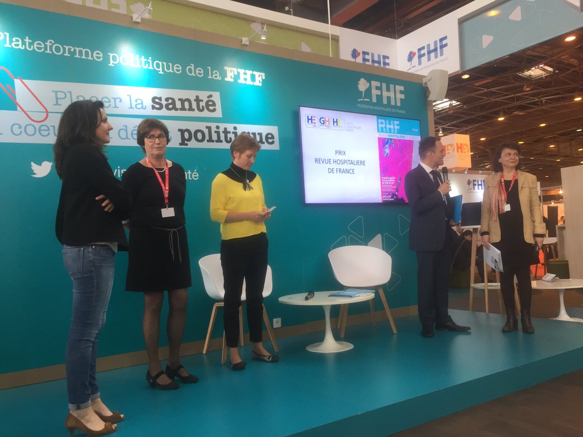 CHTHUIR's tweet photo. Remise du prix coup de cœur de la revue hospitalière de France pour notre article sur l'application smartphone https://t.co/yT6sS9N41p