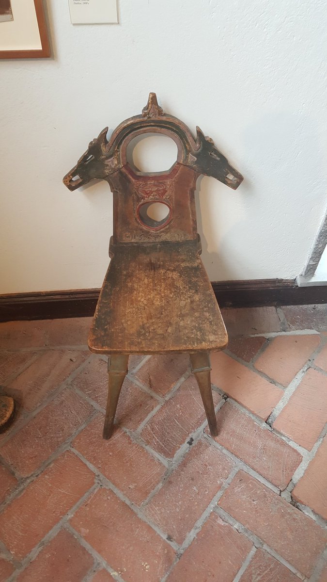 David_Ferrell_'s tweet photo. Tutta questione di prospettiva... #iusve #stockholm2016 #college #trip #millesgarden #chair #dress #pereception https://t.co/ujT1xDjYao