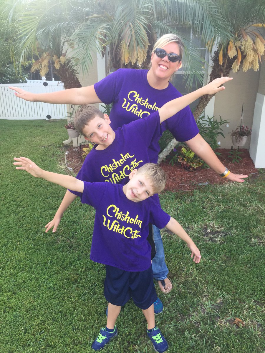 jenn_grant8's tweet photo. Wildcat Wednesday! 💜💛💜 #CESbest https://t.co/0yKUQA22TI