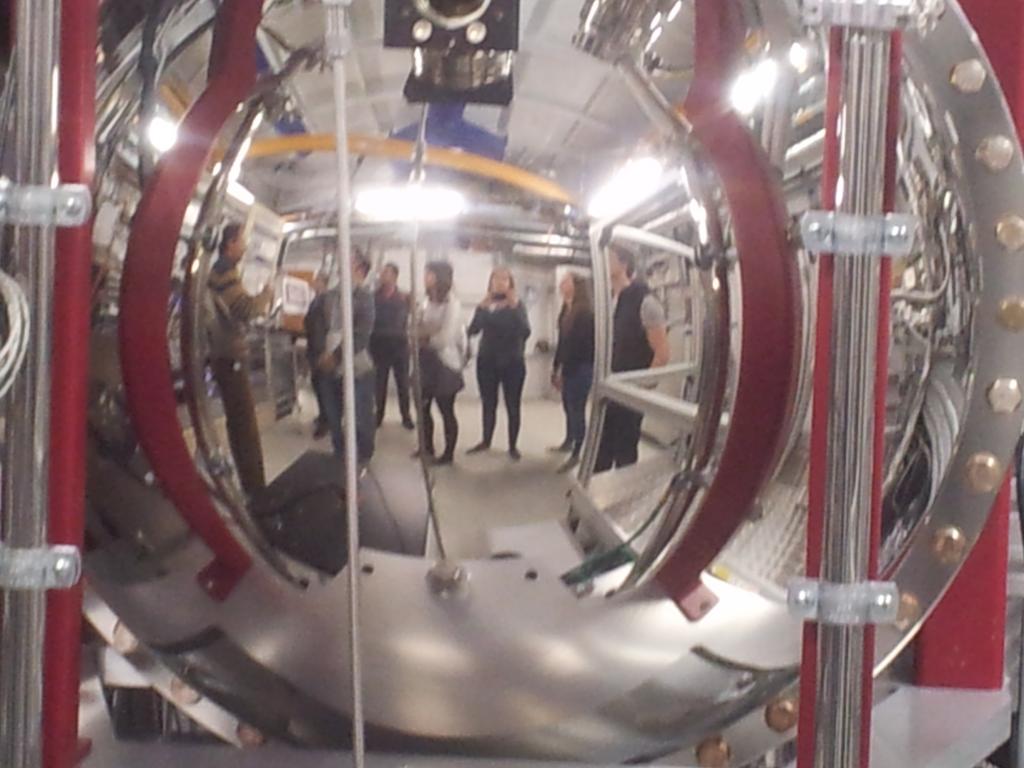 PV_Physicist's tweet photo. Very shiny double hemisphere analyser on the beamline we are visiting at @DiamondLightSou. #cdtpvc2 https://t.co/phsLosY1Bc