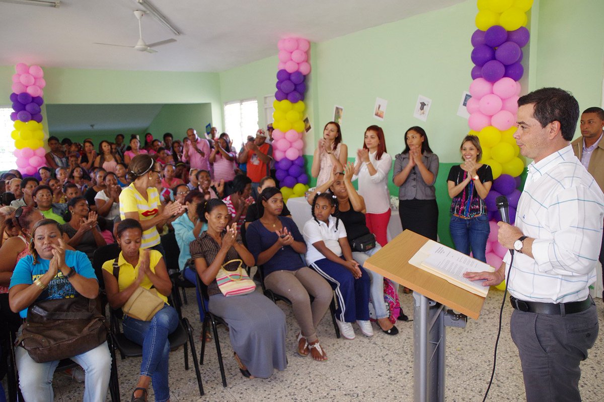 OmarPLD2016's tweet photo. El trabajo constante y el compromiso con mi pueblo que obliga a estar siempre presente. #Toypati Buenos dias. ! https://t.co/VMoZSRHu9R