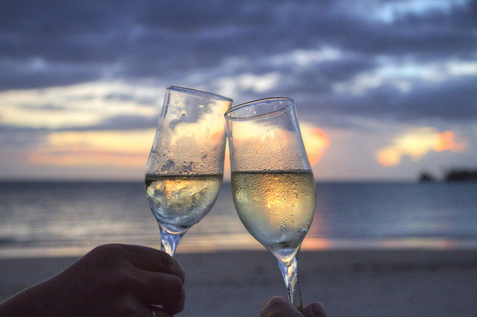 Stuck for honeymoon ideas? These should provide inspiration!

ow.ly/Y3o9I 
#weddingplanning #honeymoon