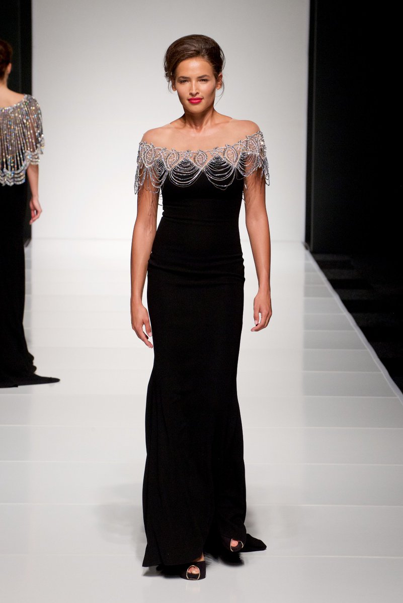 _walkinwardrobe's tweet photo. @tarikediz Launched latest 2017 Collections @WhiteGallery catwalk https://t.co/wwxnGlRJGv   #thewalkinwardrobe https://t.co/6zLR2rU96O