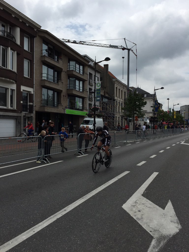 Oud_Account_WIL's tweet photo. Finish @Chrispremont. Voorlopig tiende tijd. Sterk gereden #baloisebelgiumtour https://t.co/zBM5NDrsbn