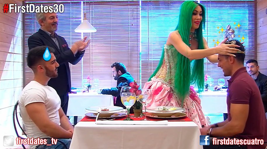 firstdates_tv's tweet photo. Javier se quedó de piedra al ver que su diva @lapelopony acababa de entrar #FirstDates30 https://t.co/x8SYC58jMY https://t.co/YdaxltUOiG