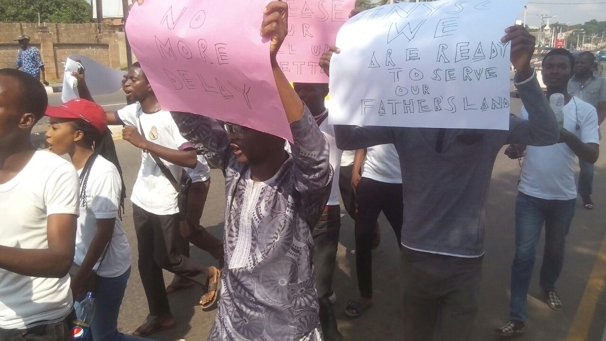 Presidentsegun's tweet photo. Ibadan PCMs Peaceful Protest Say #NoPostponementOf2016BatchAStream2 #NYSCPeacefulProtest CC: @nysc_ng @channelstv https://t.co/jo5HAHnTB1