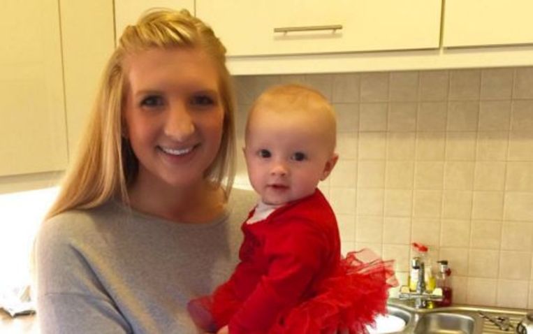 CloserOnline's tweet photo. Rebecca Adlington celebrates post-baby body: ‘I have a kangaroo pouch - but I don’t mind!’
https://t.co/6U1N9BNGSM https://t.co/yjqBfb76gL