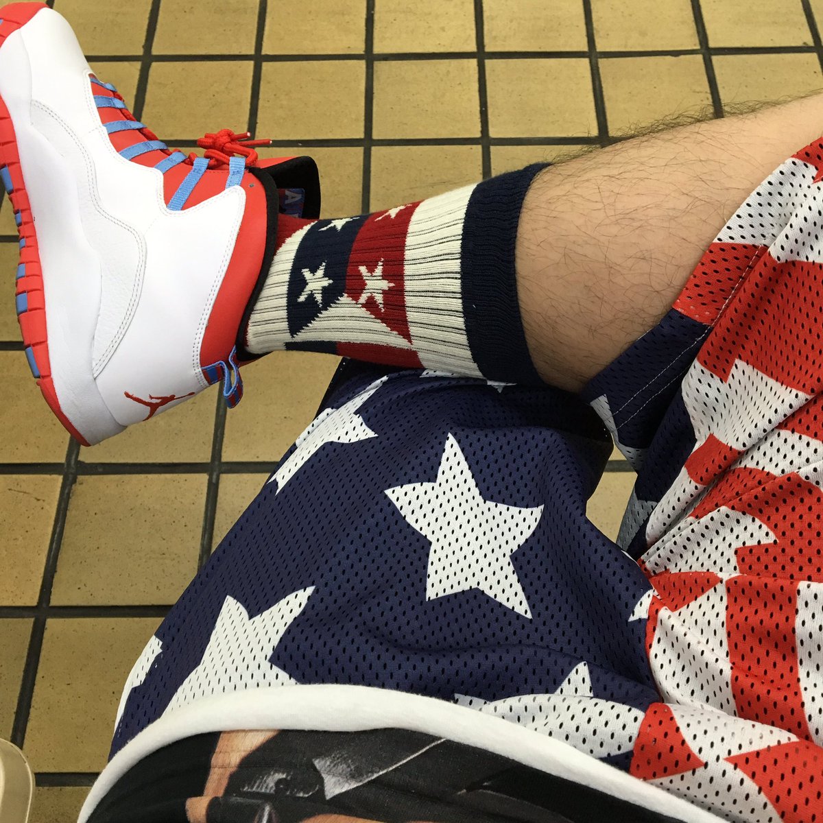 DJKAZUYA0918's tweet photo. 色々とおNEWで大阪へ🚄🐻

#djlife #KASTARD #KSTD #DJKAZUYA #jordan #america #usa https://t.co/cgE9dCJW7g