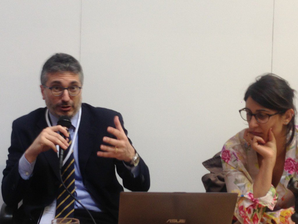 flavia_marzano's tweet photo. #DigitaleInComune @mara_mucci @_ANORC ricostruire il rapporto con i cittadini @SGInnovazione https://t.co/6SoF9bbQLx