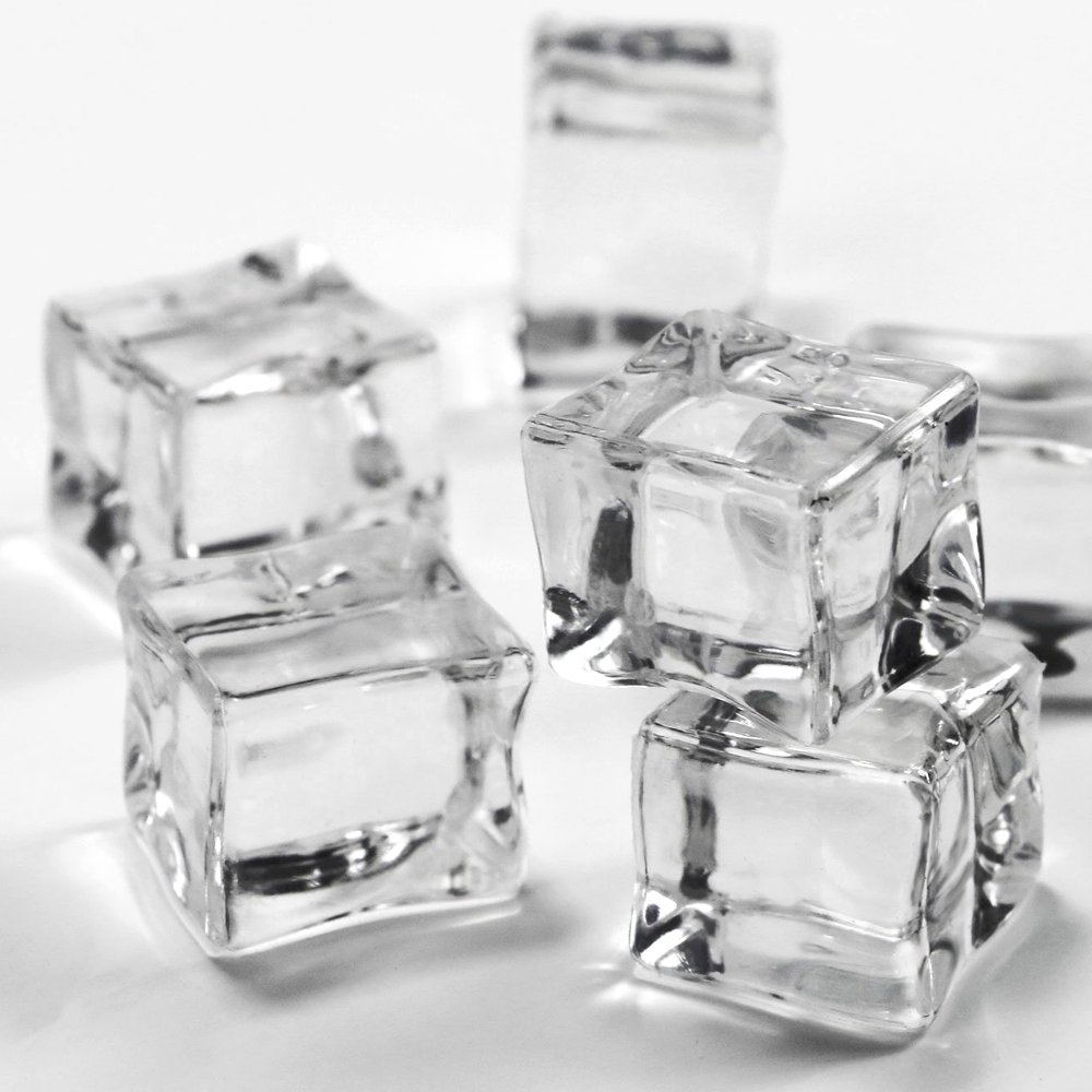 _ave49's tweet photo. For clear ice cubes boil the water before freezing, allow to cool before putting in trays. https://t.co/wmXI7OZDUf