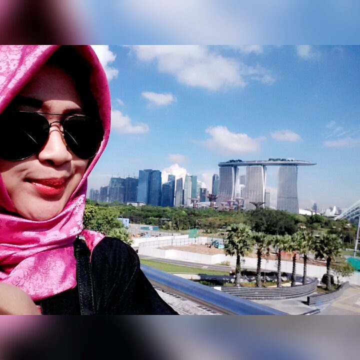 Endah_dudul's tweet photo. Someday...I will come back Singapore!! https://t.co/psCOIynFmO