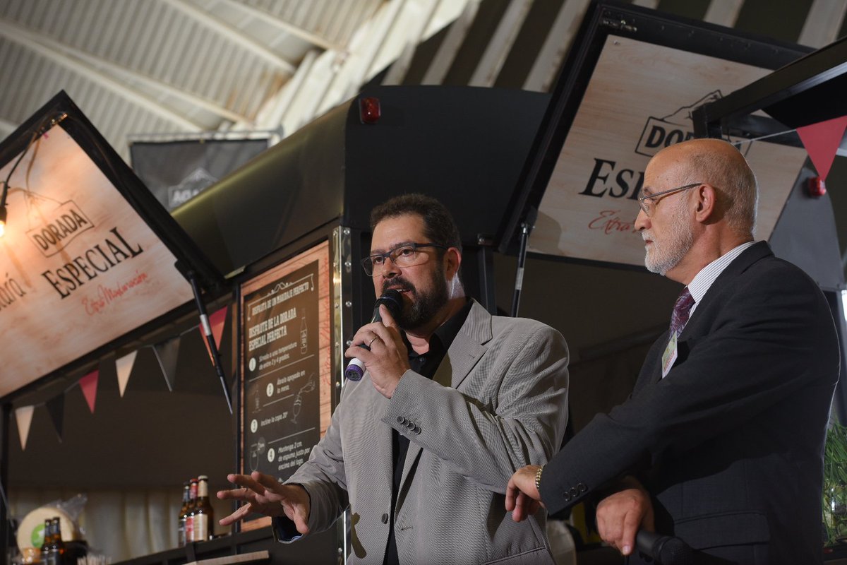 dorada_especial's tweet image. Maravilloso el ambiente que hemos vivido en la Cata con Félix Guio, nuestros Chefs y un público estupendo #SGC16
