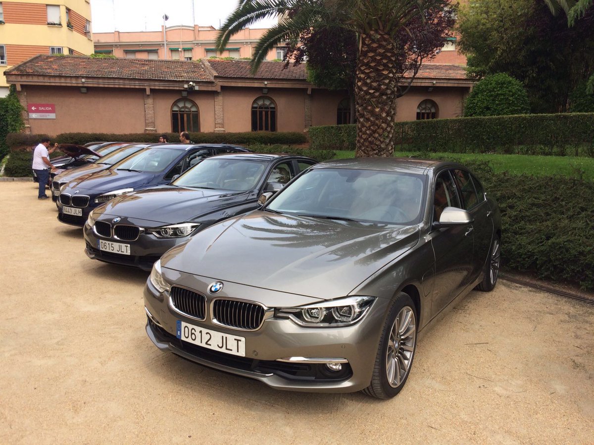 autonocion's tweet photo. Conociendo a los híbridos enchufables de BMW. El futuro está aquí y pinta muy bien @BMWEspana @BMWGroupPrensa https://t.co/7Jw44CRVW9