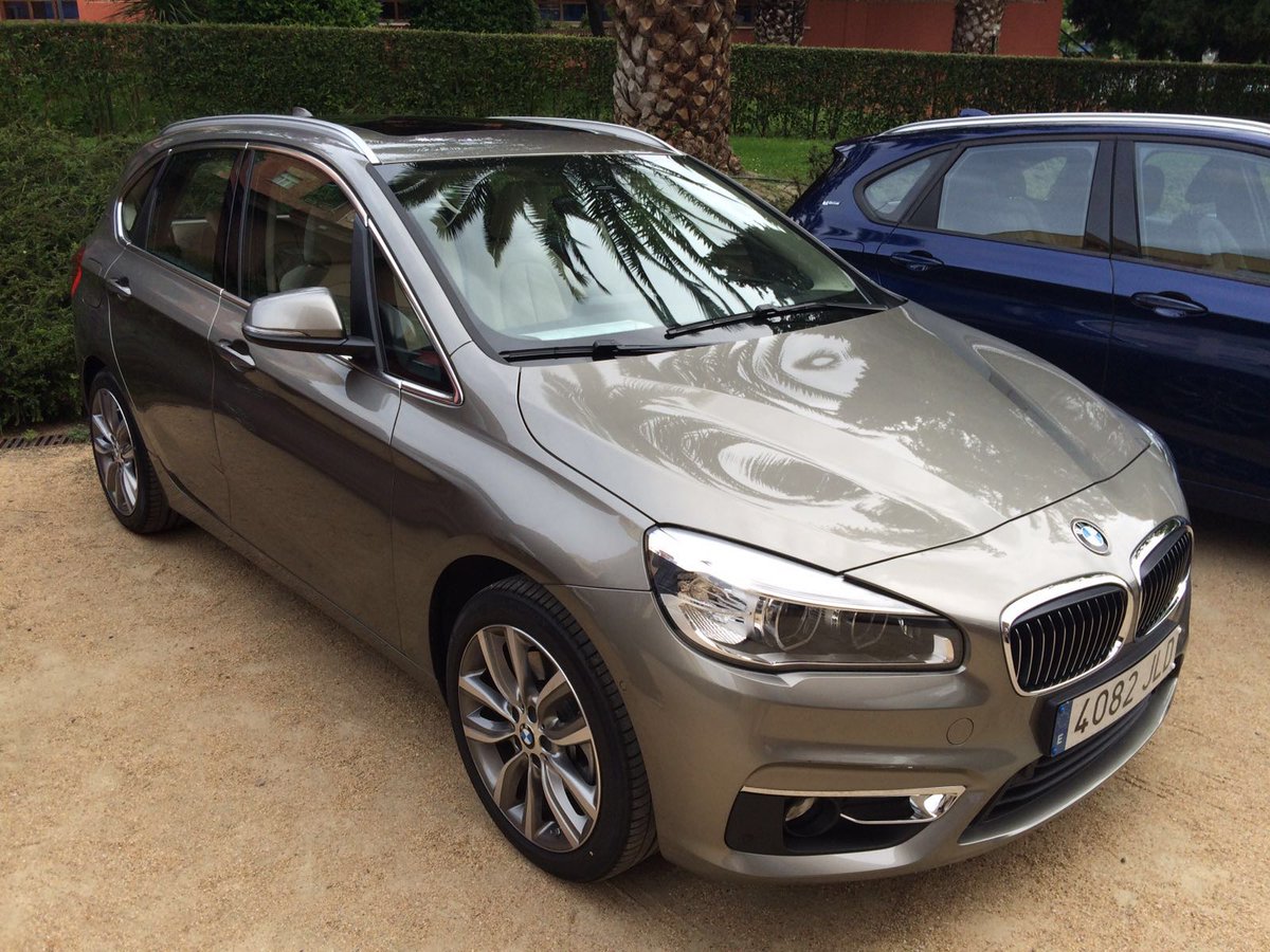 autonocion's tweet photo. Conociendo a los híbridos enchufables de BMW. El futuro está aquí y pinta muy bien @BMWEspana @BMWGroupPrensa https://t.co/7Jw44CRVW9