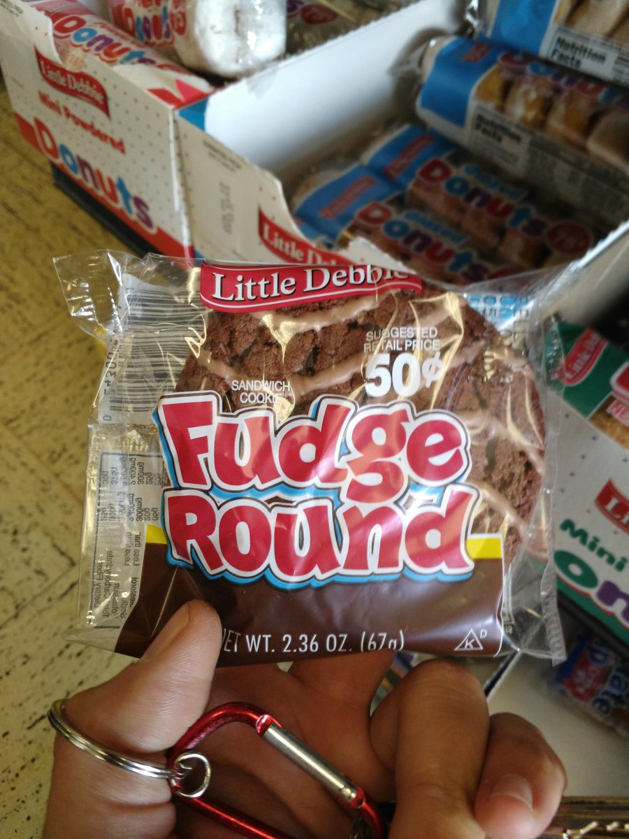 SamSamuel56's tweet photo. @MorningBull97 @MorningBull97 @97RockBuffalo  Rob was talking about the #fudgeround with the squiggly frosting! https://t.co/bNYxxZKQ5b