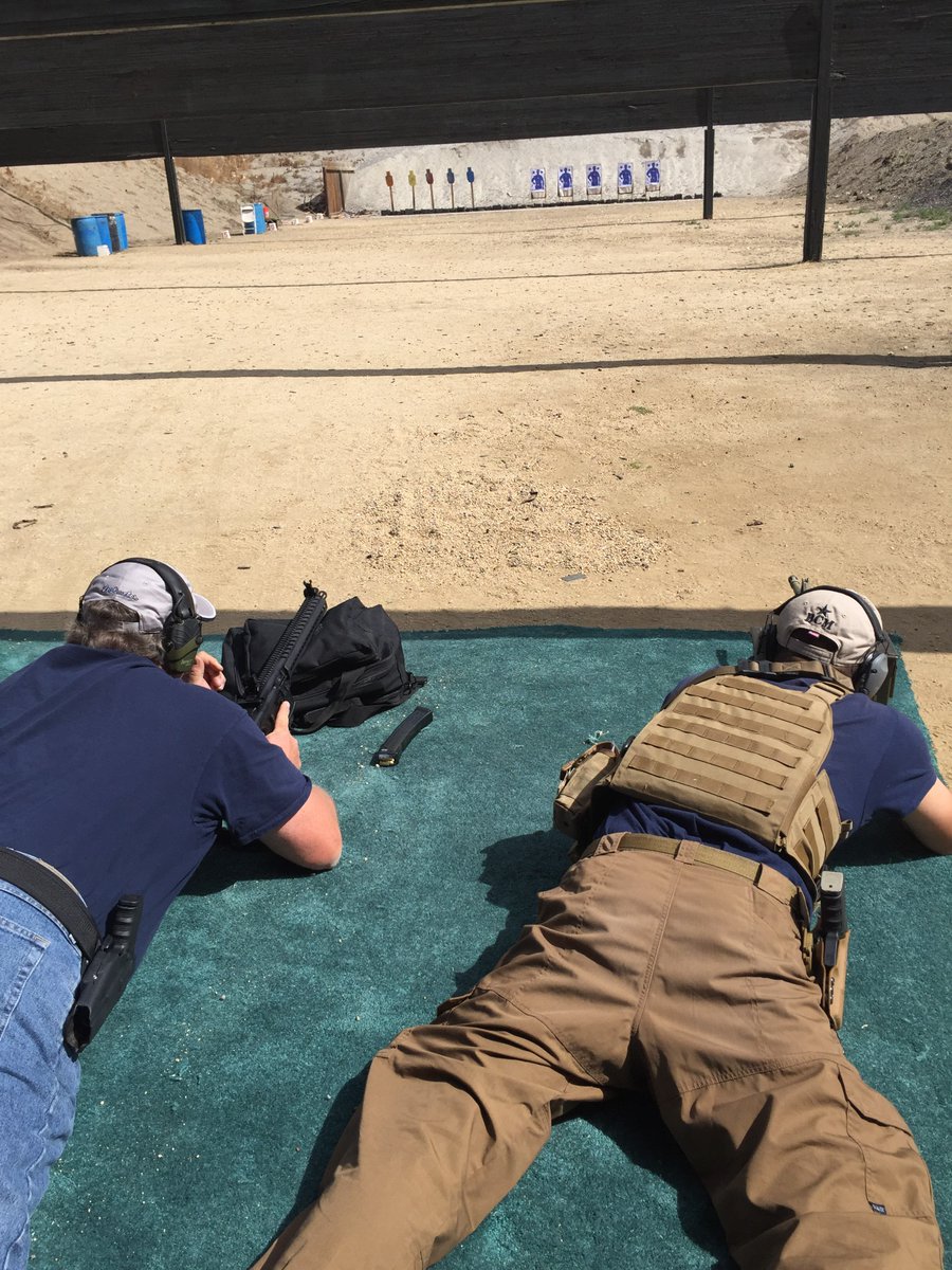 KITGROUP1's tweet photo. #urbanrifle #rifle #training #gunsdaily #weaponsdaily #rangeday #ammo #firearms #weaponsofinstagram #rifleholics https://t.co/vWJEUq18Hh