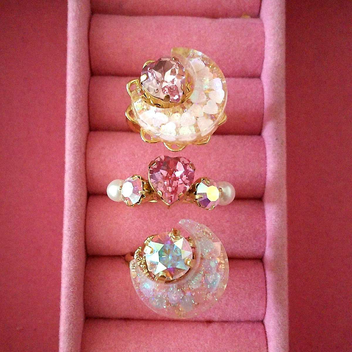 By Me 新作できました Lunette Ring 小さな月を意味するlunette ルネット に星に見立てた スワロフスキーをあしらいました 普段使いしやすいコロンとしたリングです 色や組合せも豊富です