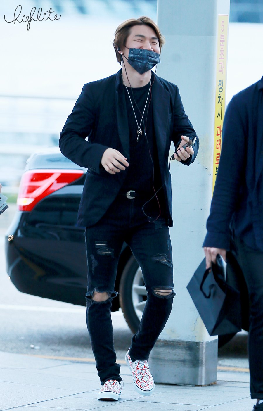 CjTe99hUgAA4f0a.jpg:orig