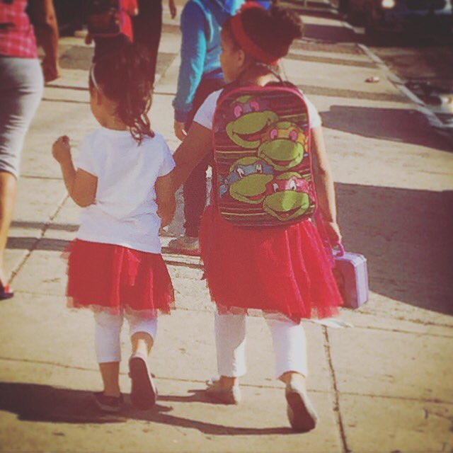 Today at school is #Phillies day. Happy #Phillies day from my little ones! 👯⚾️ #philadelphiaphillies <a href="/MLB/">MLB</a> <a href="/Phillies/">Philadelphia Phillies</a>
