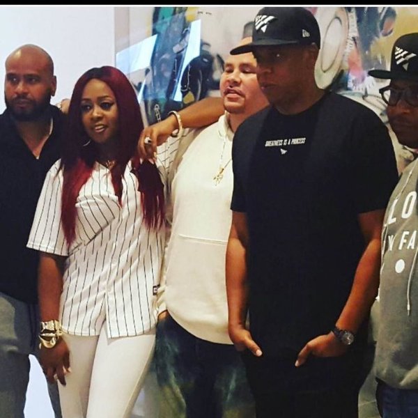 StandardNeeds's tweet image. Jay-Z teams up with Fat Joe and Remy Ma for the "All The Way Up" Remix. Hear it now on bit.ly/22oWU7C