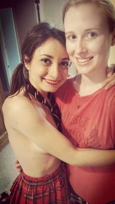 End of a super fun day with @ValeBiancoxx and @freddiesworld nice to meet you xx https://t.co/YWJLaL<a class="tags" href="/tag/valebiancoxx">@valebiancoxx</a><a href="/tag/tittytuesday"class="tags"><span>#tittytuesday</span></a>