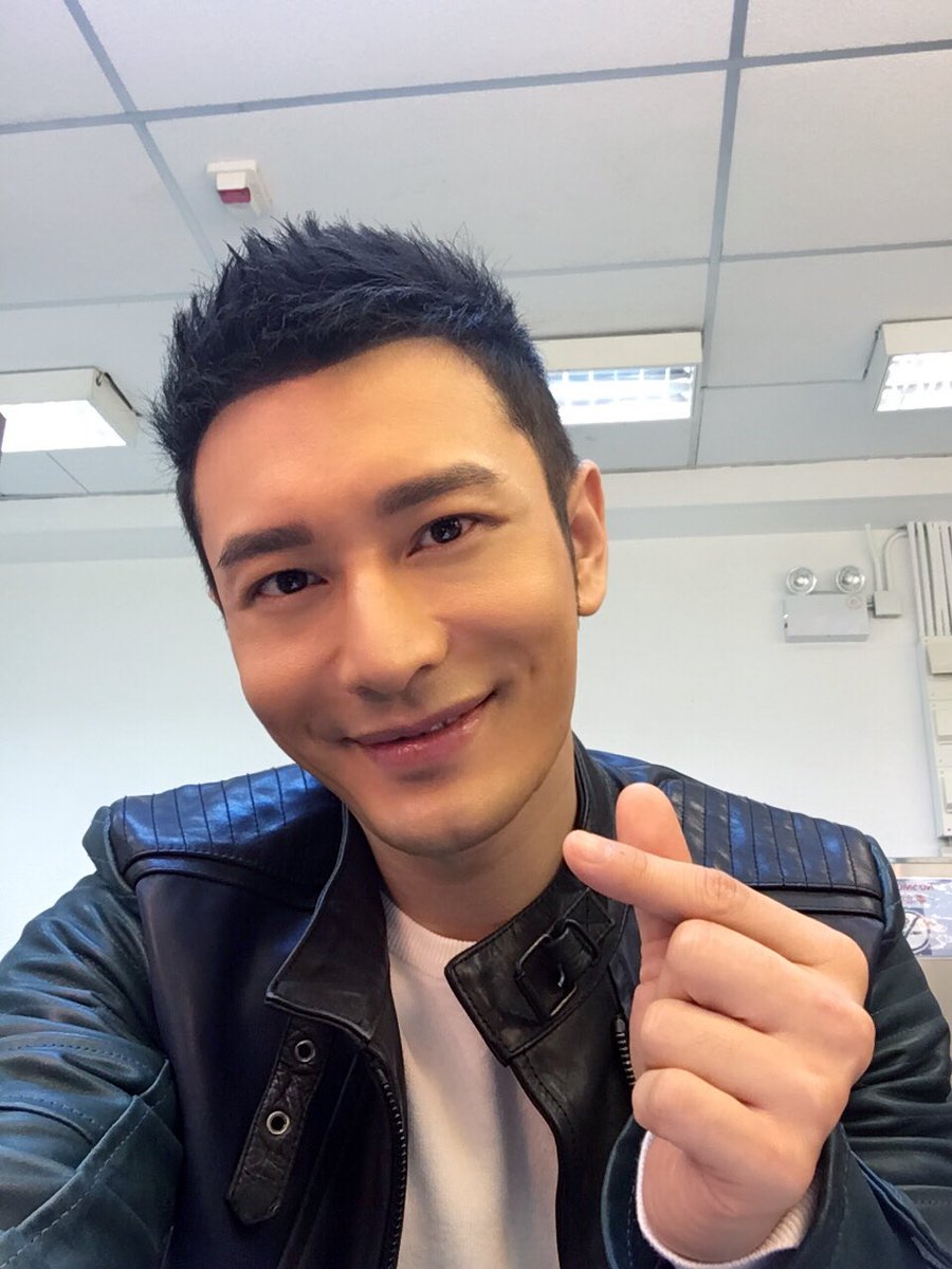 Greetings to my friends ！I am HuangXiaoming，I am glad to have a twitter account，where I can share something with u.