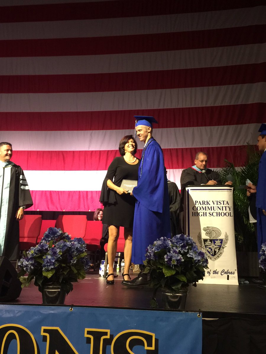 pvcobrashs's tweet photo. G R A D U A T I O N π #congratulations #PBCGrad #pvgraduation #live #seniors2016 https://t.co/vl5G8RV1kG