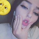 ابتلينه بدنيا غبرا وبخت ماااايل 
كملوووو يللله