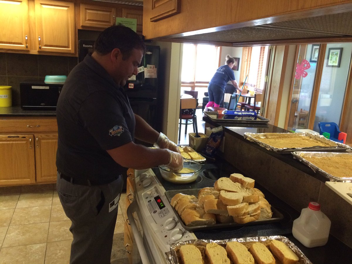 OmahaPrez's tweet photo. In spirit of #OmahaGives we are at @rmhcomaha preparing breakfast. @OMAStormChasers #ChasersCommunityWeek https://t.co/TPtdJI83S7