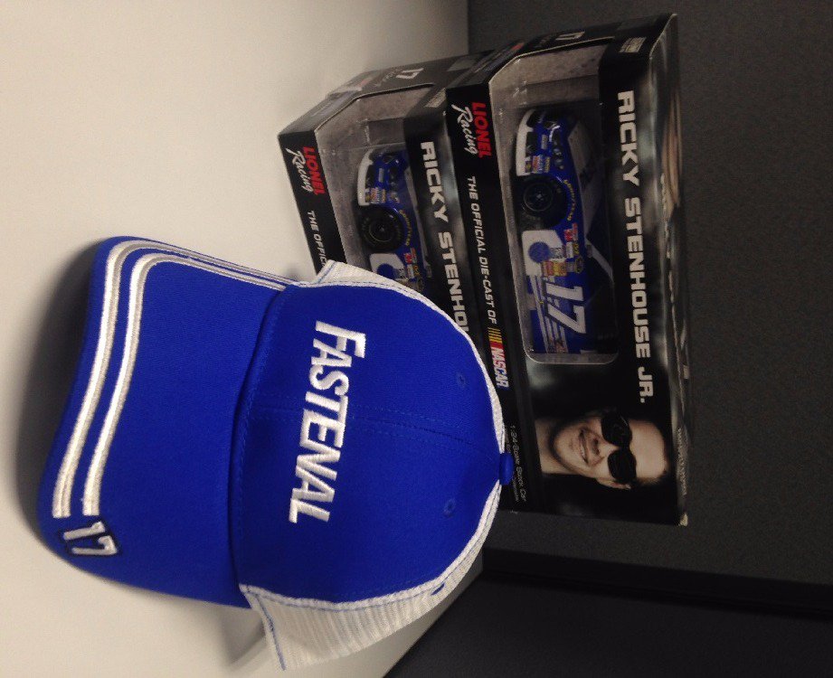 We've extended our contract w/ <a href="/roushfenway/">RoushFenwayKeselowski</a> &amp; we're excited! Follow &amp; retweet for a chance to win these prizes! ☝️