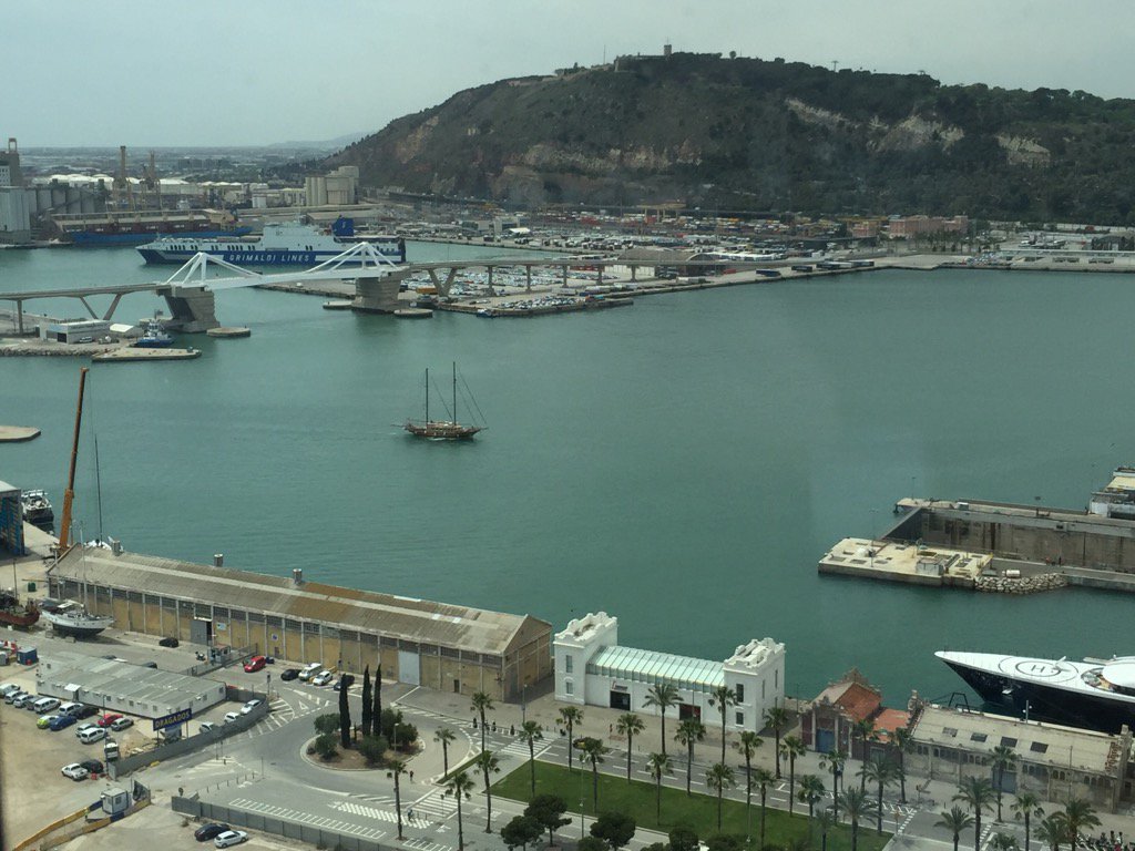 NetworkedAssets's tweet photo. #viewfromaroof @whotelbarcelona  #atlascamp https://t.co/y4p8vypcEw