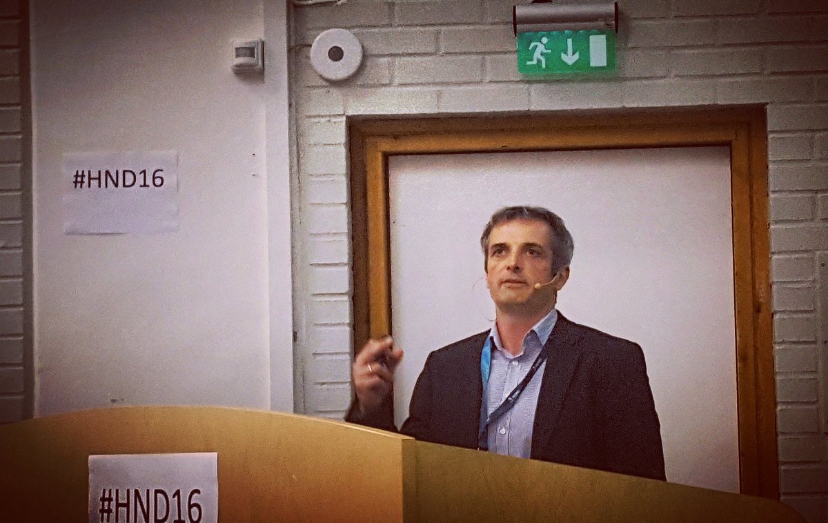 New generation submerged fish farms. Inge Forseth, Chief Operations Officer for Technology and Software, AKVA group.