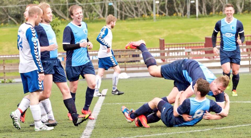 Nenniru ekki til rvk á KR-Selfoss? Þá er <a href="/arborgfc/">Árborg FC</a> vs stokkseyri á Selfossvelli kl 20. Frítt inn í boði Bílverk BÁ