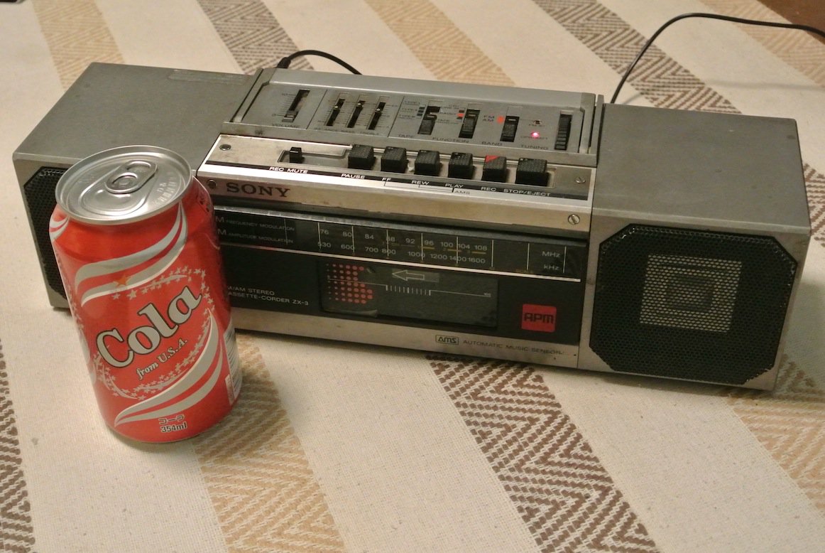 SONY ZX-3（85年頃）。当時流行ってた四角いAPMスピーカー搭載の