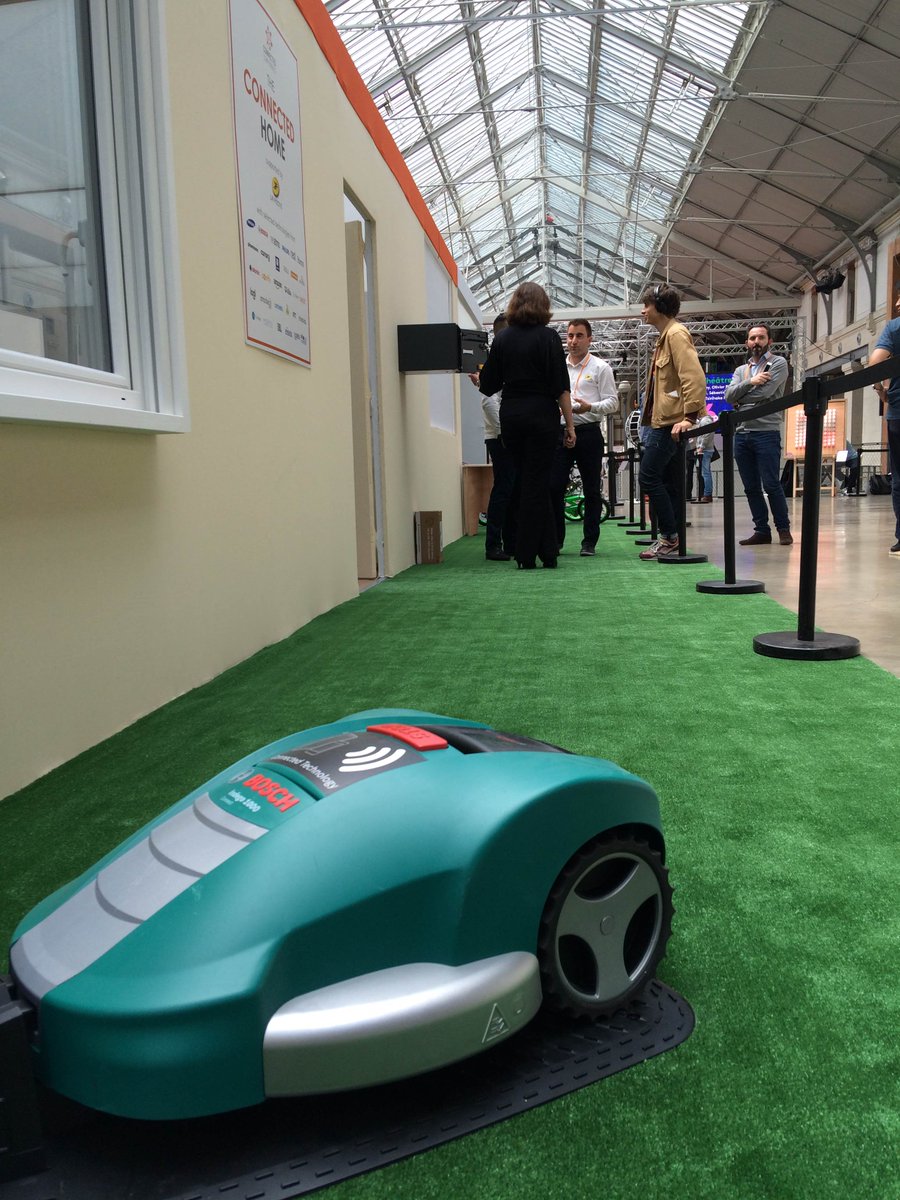 BoschFrance's tweet photo. #Bosch tout sur la connectivité à la @ConnectedConf Paris : #software #fabrication #capteur #cloud #SmartHome https://t.co/xOyn4GcSy3