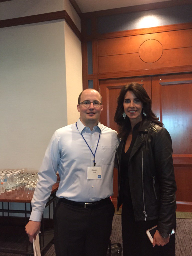 Steve_Thrall's tweet photo. @CareyLohrenz driven, intelligent, & donates book profits towards military families. Inspiration. #EMCReady https://t.co/Y4PbisFgwN