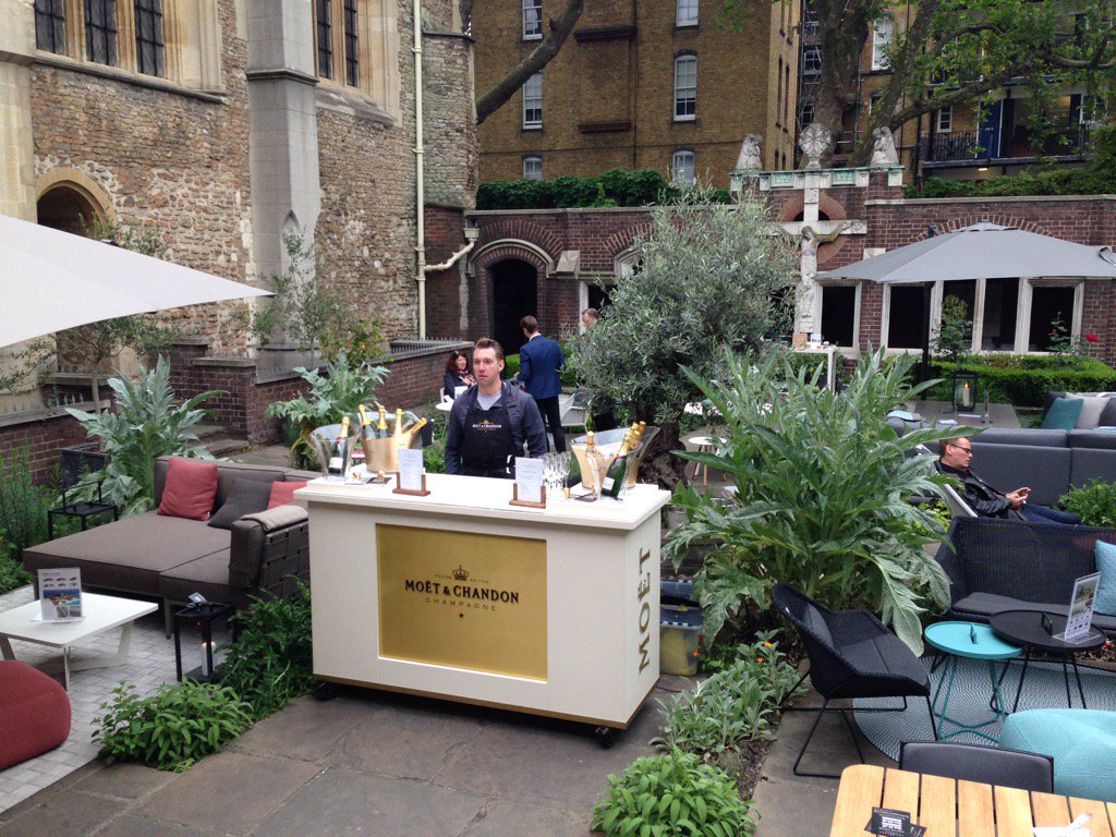 IanBParsons's tweet photo. Come and join us @CDWfestival champagne bar sponsored by @CBRE_UK_Resi https://t.co/kROc5cQLpG