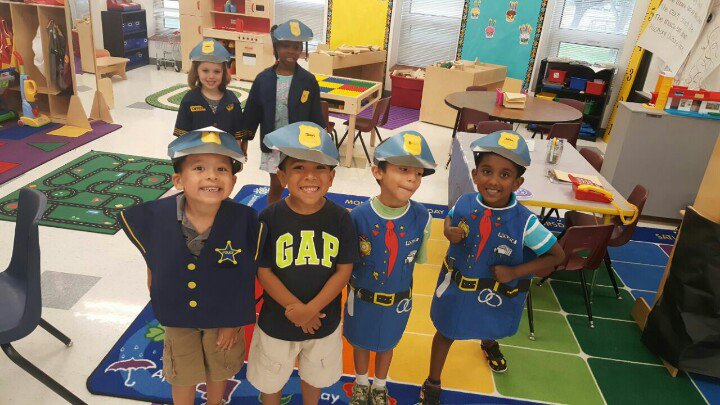 WilsonLashundra's tweet photo. It's an exciting day in pre-k @bbowenes . Community helpers PBL! Welcome to Owenville #EZstrong #BBOPride #prekrocks https://t.co/dBb3G8gtUA