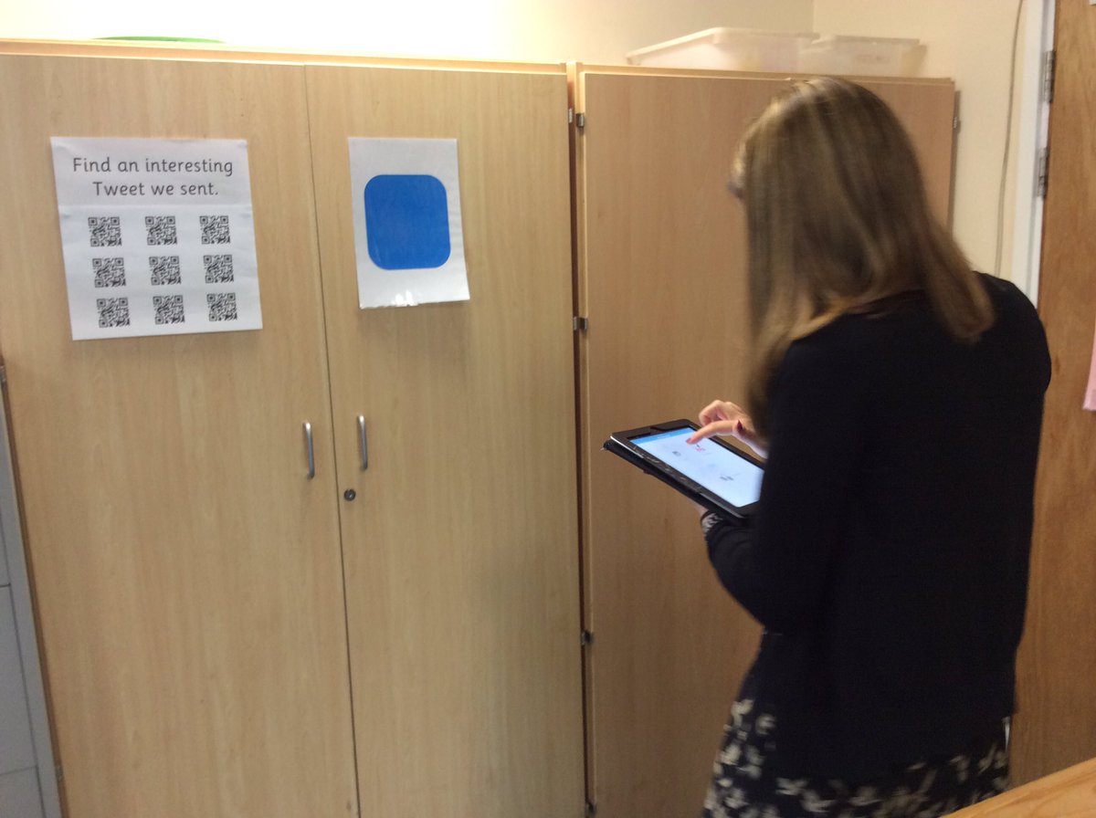 MarcWithersey's tweet photo. Our Year 5/6 team shared Digital Treasure Hunts at #NottinghamRTC tonight and shared QR codes with Pic Collage work https://t.co/rpPIrS9vEo