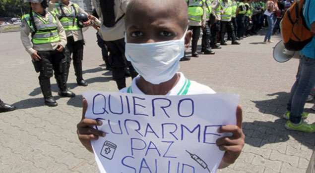 _Provea's tweet photo. Ha fallecido el niño Oliver Sánchez|víctima de crisis de salud y de ausencia de medicamentos https://t.co/nogGnOGLnH https://t.co/8sKqrsMLs3