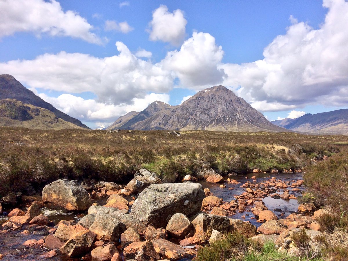 Drams_Scotland's tweet photo. Beautiful day to be out and about ☀️🗻😍 #Highlands #Scotland #travel #bestplacestogo https://t.co/SRnugjUT66