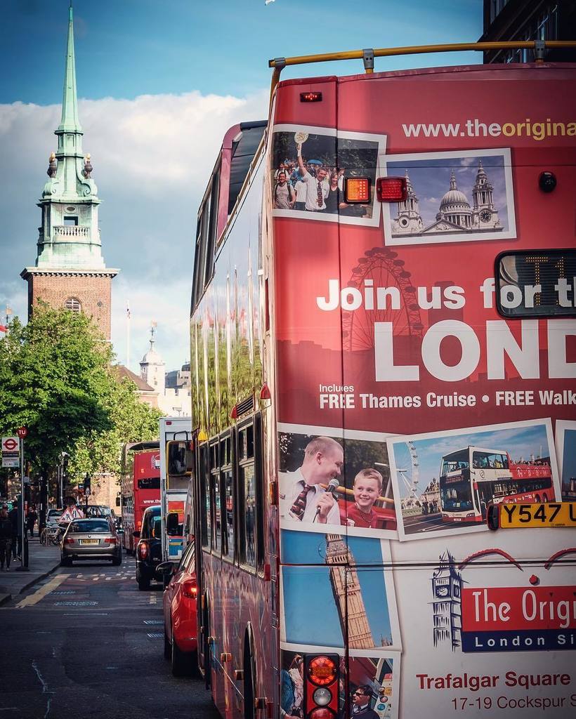 alanisko's tweet photo. Hop on, Hop off, have you ever try one of them? 😜☀️💂🏻🇬🇧#RedDoubledecker #hoponhopoff #Lond… https://t.co/6HI9ndZv9e https://t.co/2hTIh7ONez