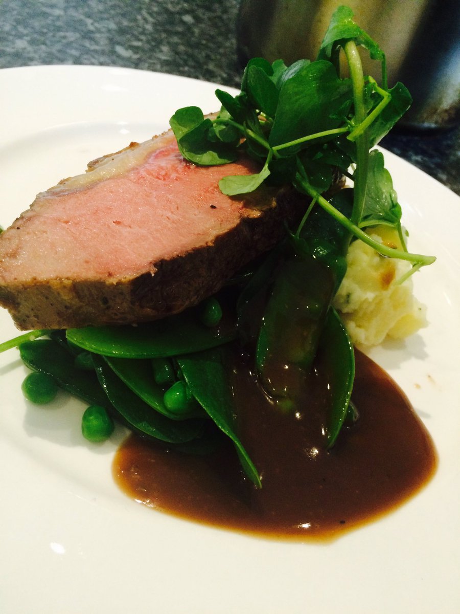 ian_wright1's tweet photo. Great prefects Dinner @Eastbourne college @JMateides @RachaelClarke19 @HolroydHowe @DamianBlake4 well done team! https://t.co/bvmNG86cza