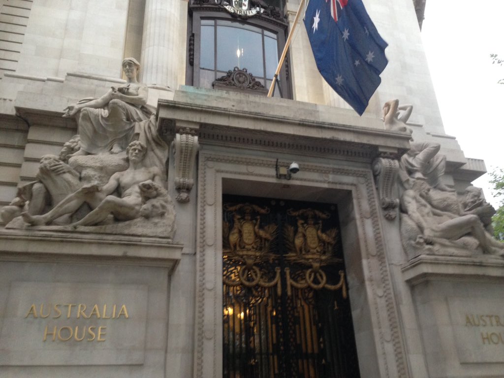 NateChar23's tweet image. Strong night, had a few beers in the Australian Embassy #2pints #maxygawnnnnnn