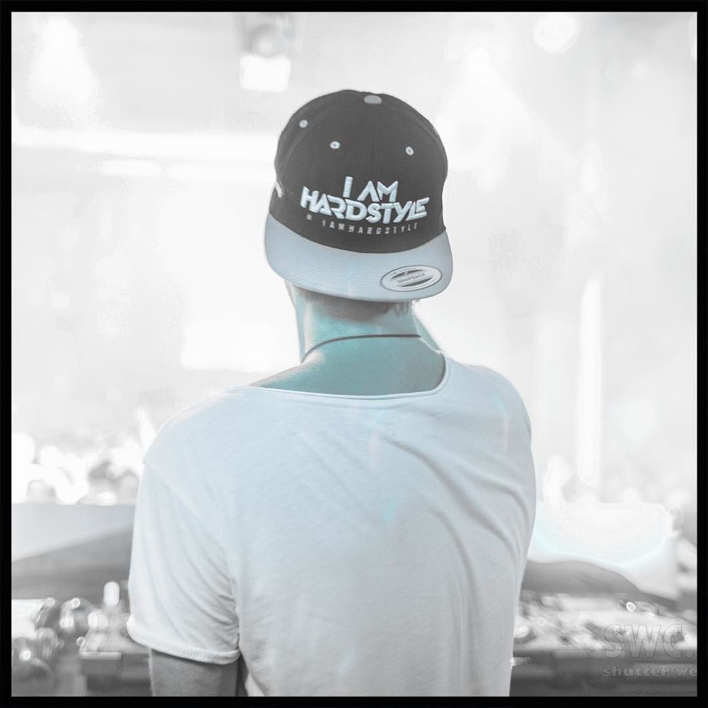 codeblackmedia's tweet photo. We are #hardstyle 💪 https://t.co/ojy4sb5Tqh