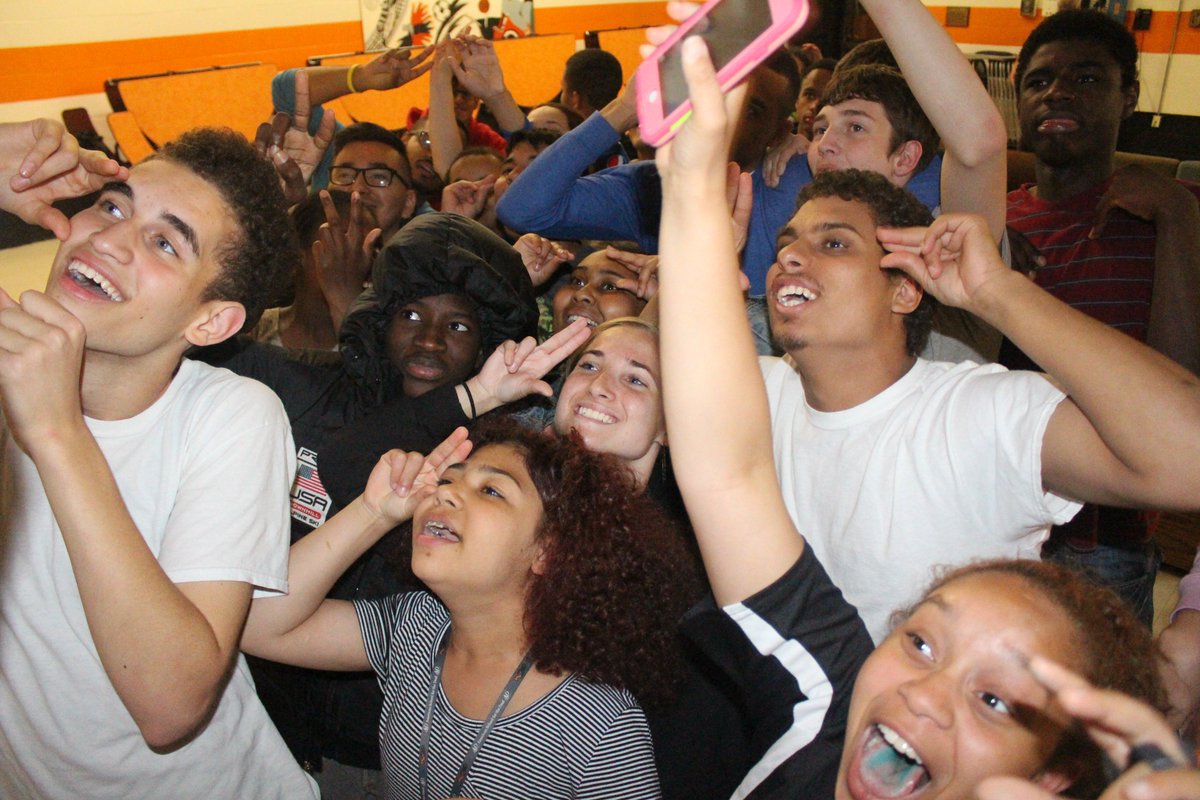 American School Deaf tweet media