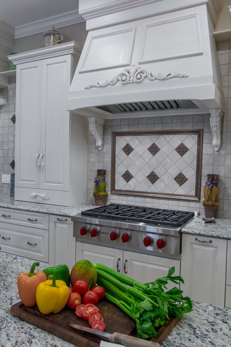 ArtisanDesign1's tweet photo. This #KitchenRemodel came out beautiful! #FrenchCountryKitchen #FrenchCountryInterior #homedecor #KitchenDesigner https://t.co/bZcBJsGFTv