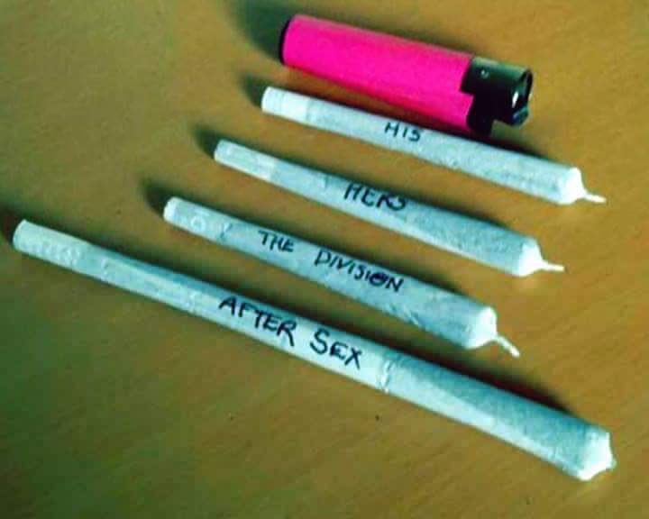 WeedBcn's tweet photo. Who else does this? #love #weed #green #stonedsex #marijuana https://t.co/IxXTySGUwH